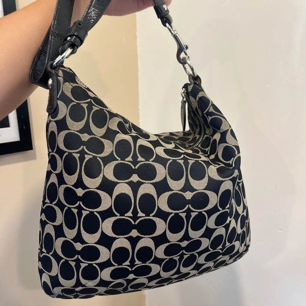 Coach Signature Canvas Hobo Bag Black Grey Turnlock Shoulder Bag F19232